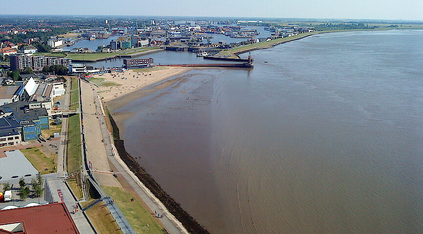 Untersuchungen zum Sedimenttransport in der geplanten Geestemündung in Bremerhaven Untersuchungen zum Sedimenttransport in der geplanten Geestemündung in Bremerhaven